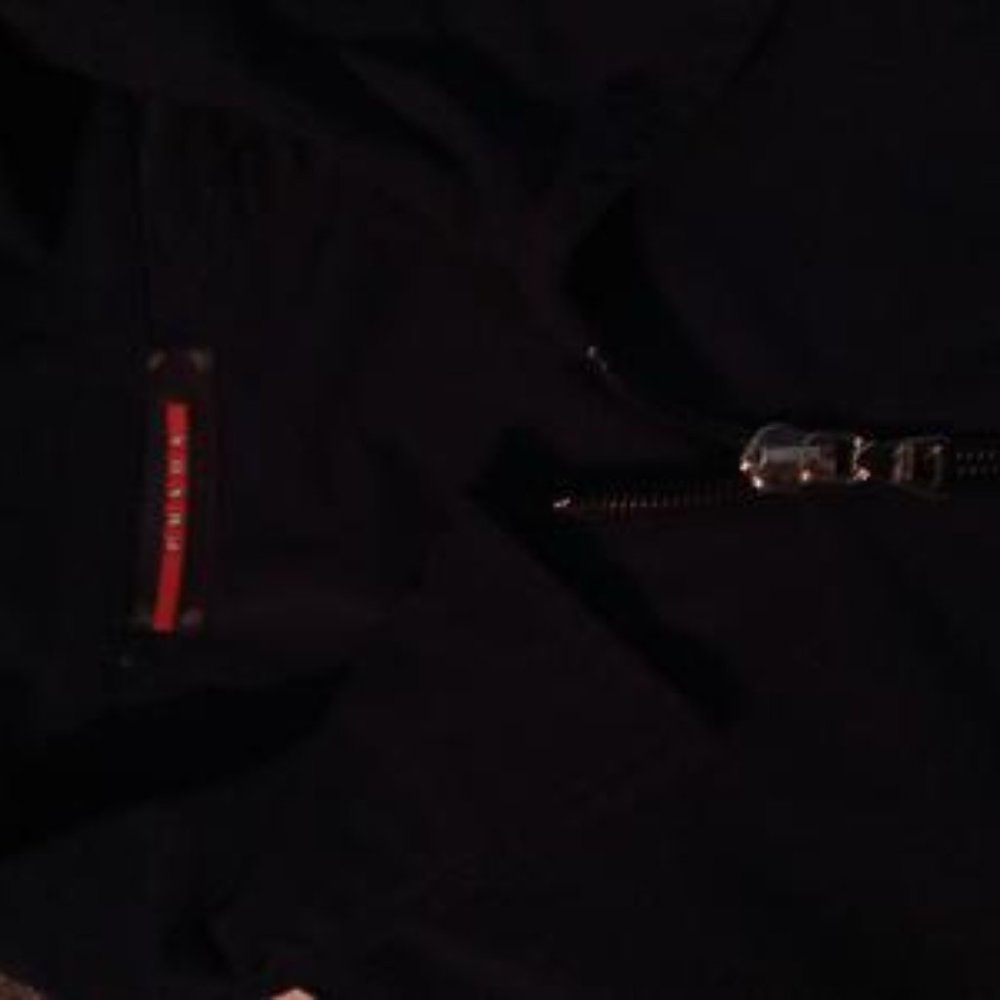 Prada - Picture 4 of 5